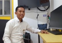 kepala Sekolah SMPN 14 Kota Tangerang Selatan di ruang kerjanya, Selasa (22/4/2026).