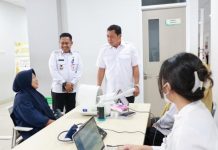 Kunjungi Puskesmas Binong dan Puskesmas Kelapa Dua, Bupati Tangerang Cek Kebersihan dan Layanan Kesehatan